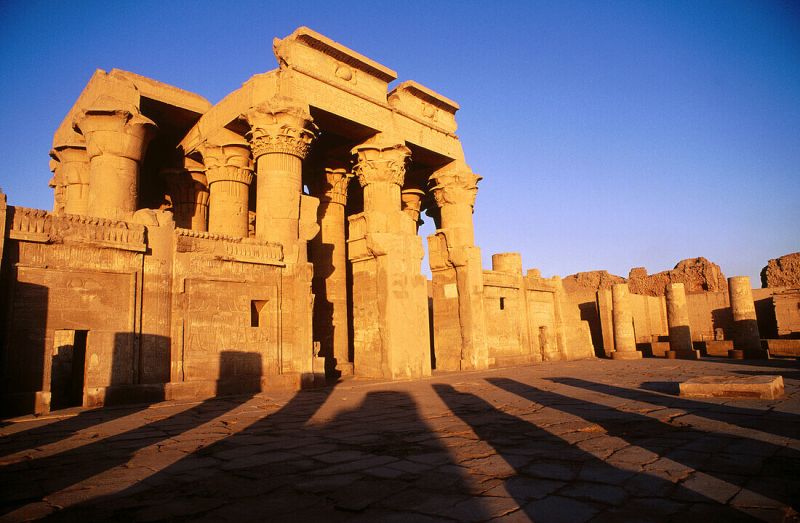 Exploring Kom Ombo Temple on 10-day Egyptian Easter Holiday